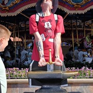 Meet your Posher, Russell